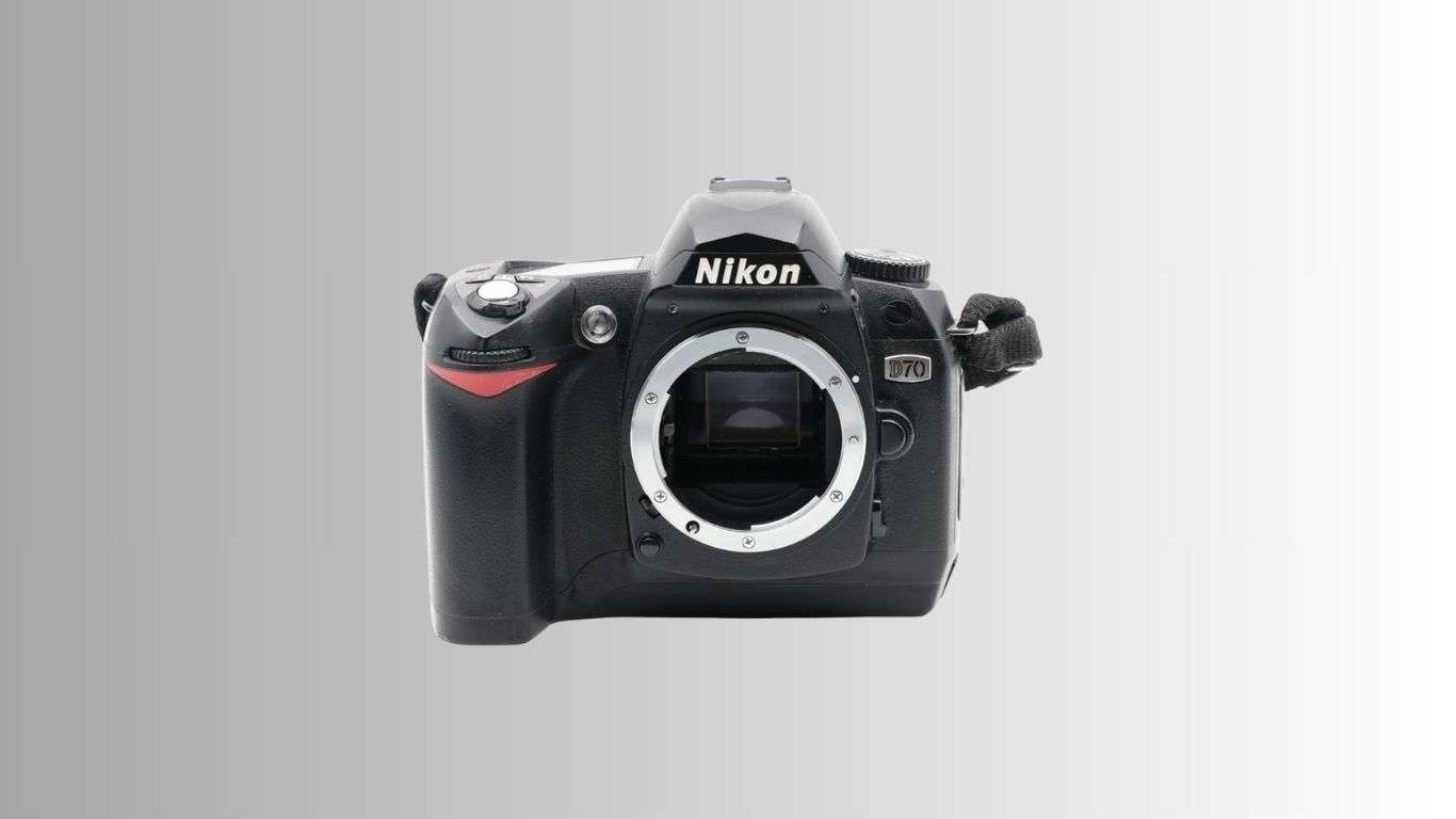 Nikon D70 Digital Camera (Body Only)